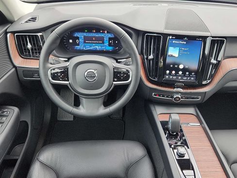Certified 2024 Volvo XC60 B5 Plus w/ Climate Package AWD/4WD image 11