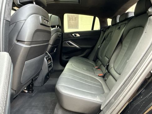 Certified 2022 BMW X6 xDrive40i w/ M Sport Package image 15