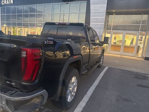 Used 2024 GMC Sierra 2500 SLT w/ SLT Convenience Package image 8