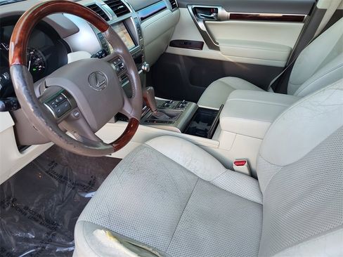 Used 2011 Lexus GX 460 Premium image 12