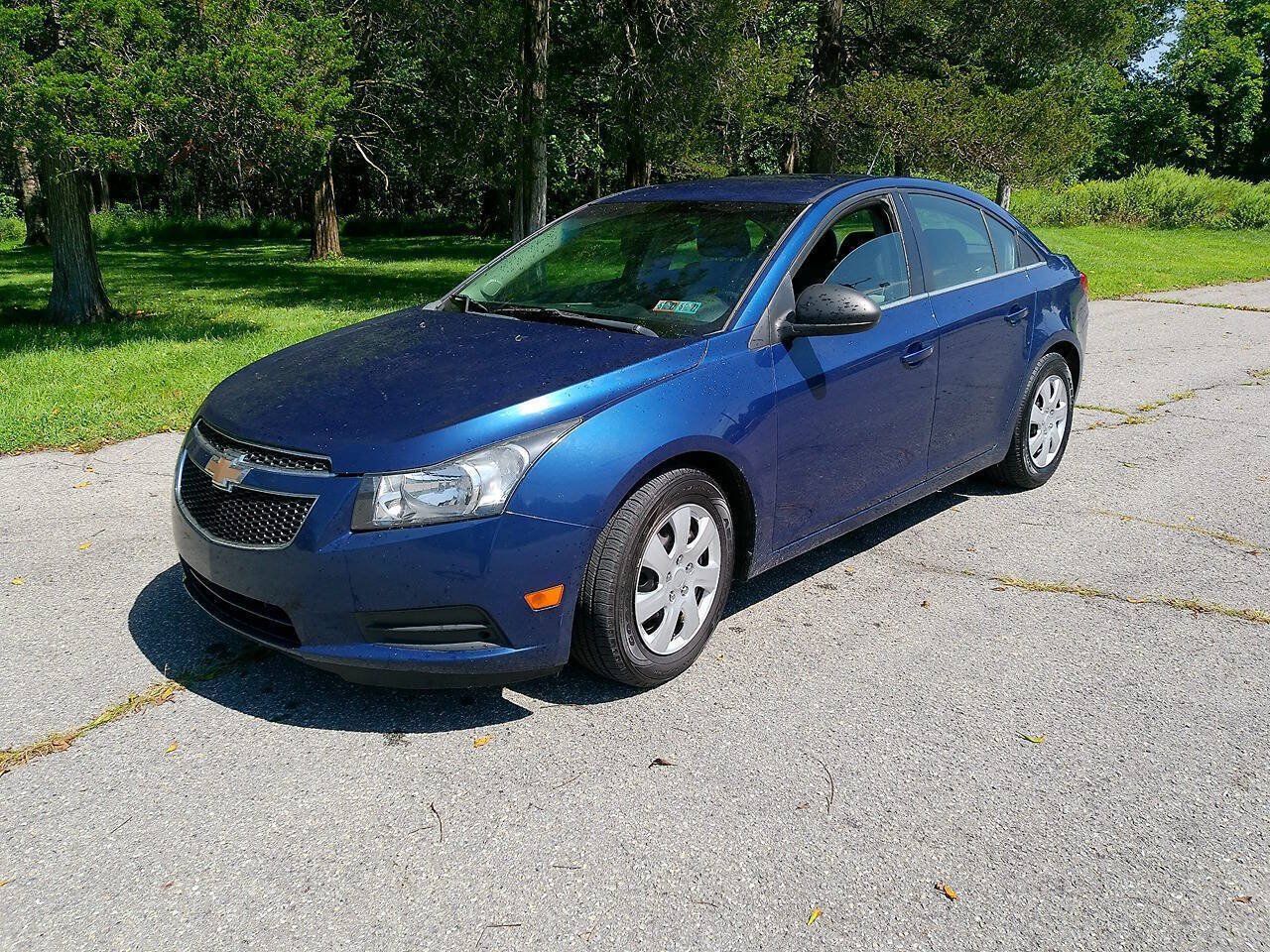 Used 2012 Chevrolet Cruze LS FWD image 2