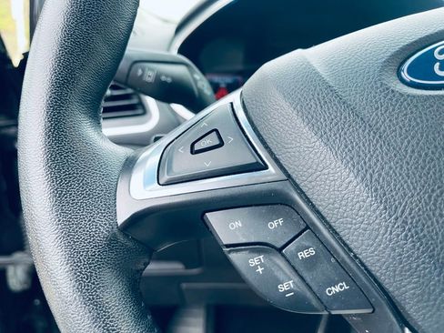 Used 2020 Ford Edge Titanium w/ Cargo Accessory Package AWD/4WD image 15