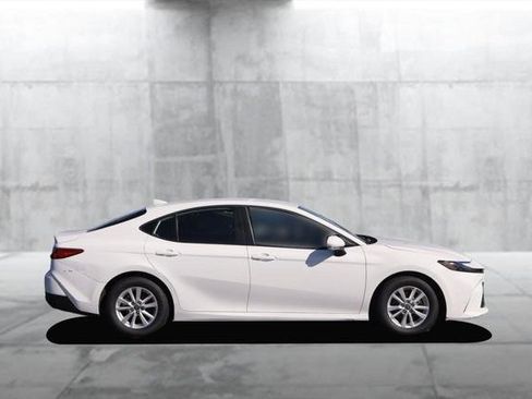 Certified 2025 Toyota Camry LE image 5