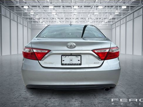 Used 2017 Toyota Camry XLE w/ Moonroof Package image 3