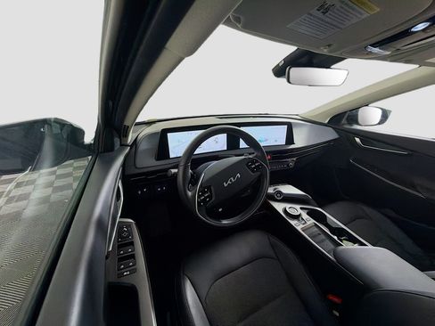 Used 2024 Kia EV6 Light RWD image 18