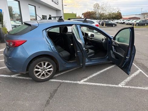 Used 2017 MAZDA MAZDA3 Sport image 10