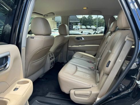 Used 2018 Nissan Pathfinder SL FWD image 26