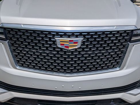 Used 2023 Cadillac Escalade ESV Premium Luxury w/ Touring Package AWD/4WD image 9