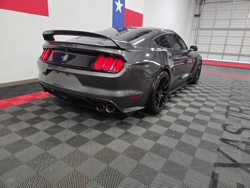 Used 2016 Ford Mustang Shelby GT350 w/ Technology Package RWD image 18