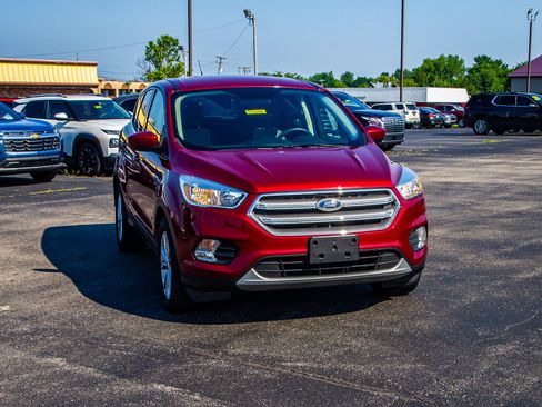 Used 2017 Ford Escape SE FWD image 10