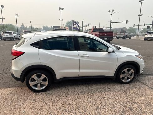 Used 2022 Honda HR-V LX image 8