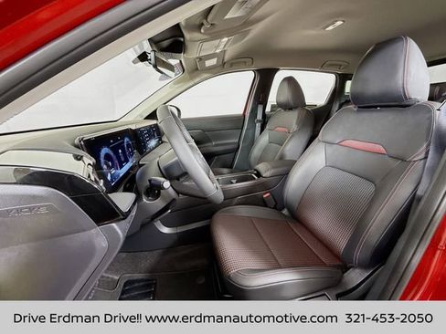 Used 2026 Nissan Kicks SR w/ Illumination Package image 5