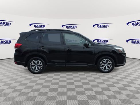 Used 2019 Subaru Forester Premium AWD/4WD image 4