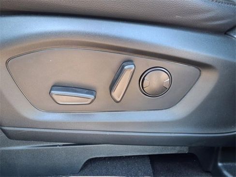 Used 2024 Ford Explorer ST-Line w/ Class IV Trailer Tow Package image 13