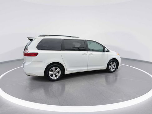 Used 2015 Toyota Sienna LE FWD image 8