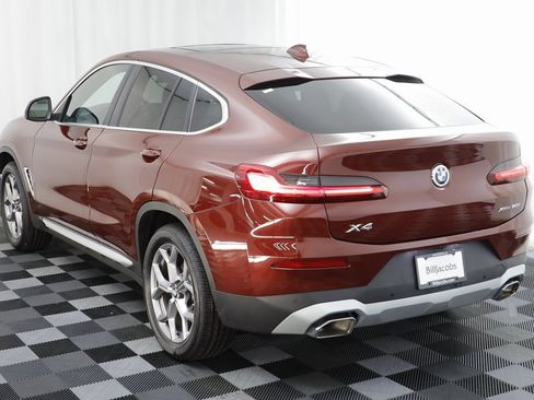 Certified 2025 BMW X4 xDrive30i image 17