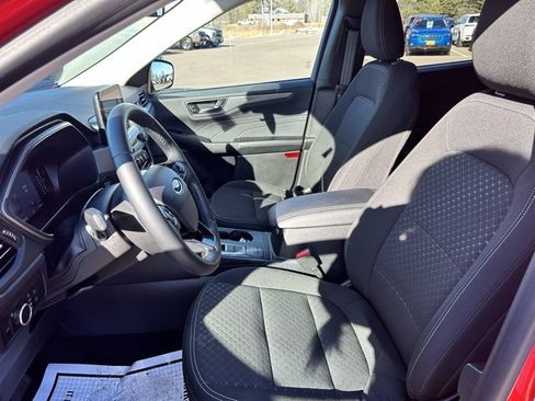 Used 2024 Ford Escape Active image 11