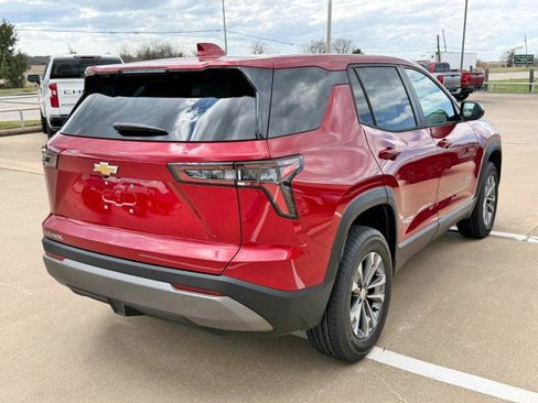 New 2026 Chevrolet Equinox LT FWD image 5