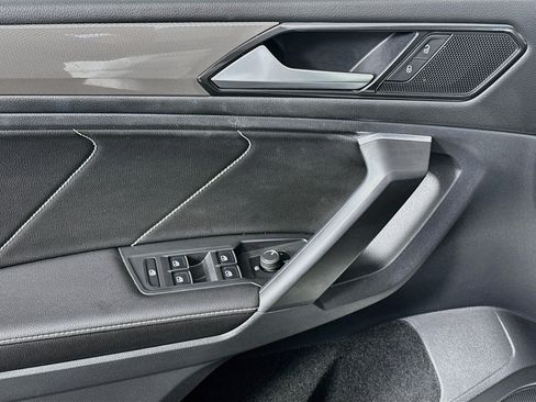 Used 2023 Volkswagen Tiguan SE FWD image 15