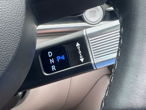 Used 2025 Hyundai Tucson Limited image 31