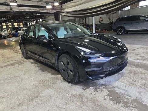 Used 2021 Tesla Model 3 Standard Range Plus RWD image 3