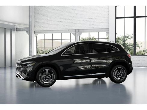 Used 2026 Mercedes-Benz GLA 250 4MATIC image 35