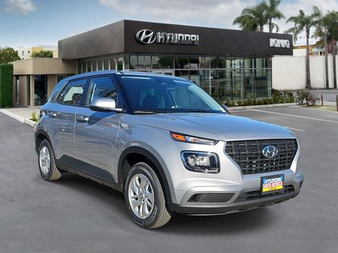 New 2026 Hyundai Venue SE FWD image 1
