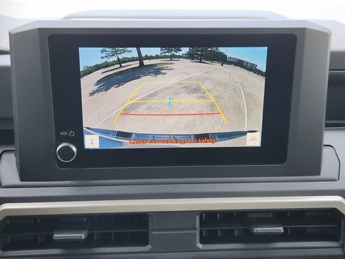 Used 2024 Toyota Tacoma SR RWD image 17
