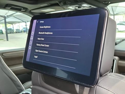 Used 2025 GMC Yukon Denali Ultimate w/ LPO, Floor Liner Package image 26