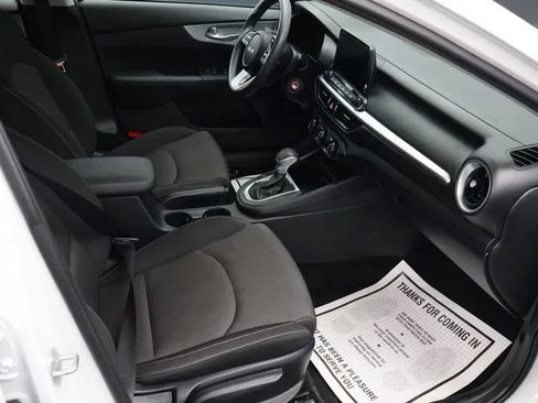 Used 2024 Kia Forte LXS FWD image 16
