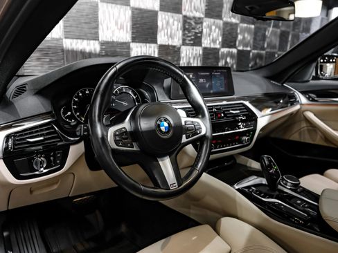Used 2019 BMW 540i xDrive AWD/4WD image 3