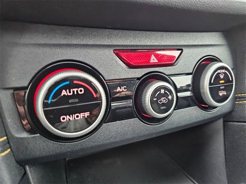 Used 2021 Subaru Crosstrek 2.5i Sport w/ Moonroof Package image 36