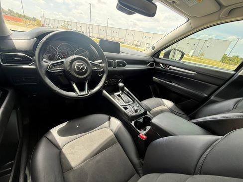 Used 2017 MAZDA CX-5 Touring w/ Preferred Equipment Package FWD image 9
