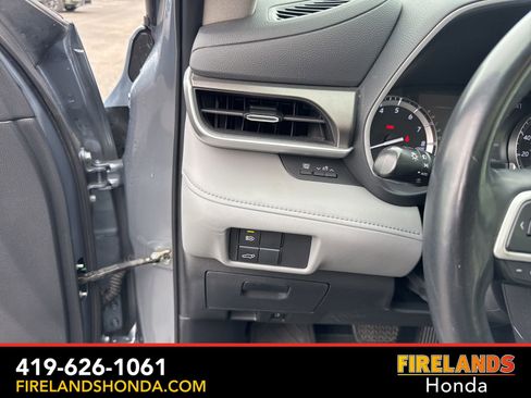 Used 2022 Toyota Highlander XLE image 15