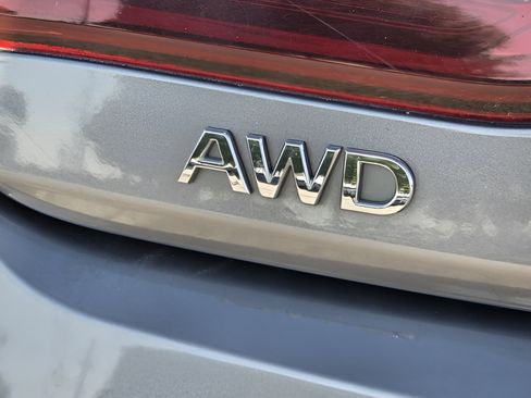 Used 2022 INFINITI Q60 3.0t Luxe w/ Essential Package AWD/4WD image 30