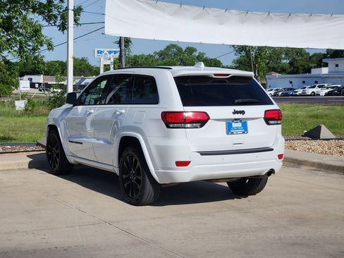 Used 2021 Jeep Grand Cherokee Laredo X RWD image 7