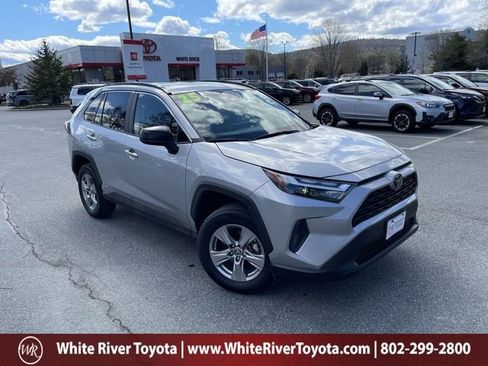 Used 2025 Toyota RAV4 LE AWD/4WD image 1