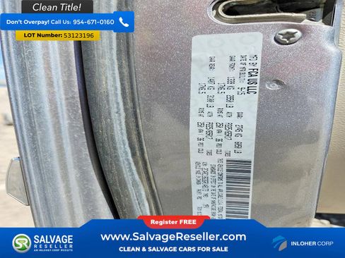 Used 2016 Chrysler Town & Country Touring FWD image 17