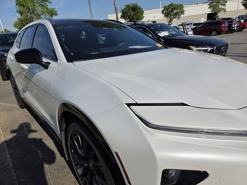 Used 2025 Toyota Crown Signia w/ Advanced Technology Package image 4