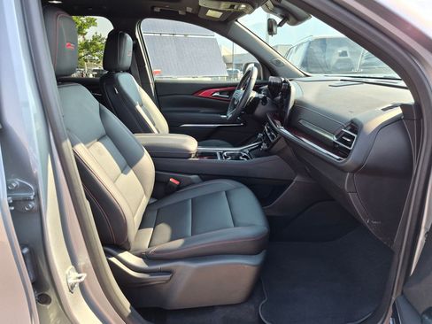 Used 2025 Chevrolet Traverse Z71 w/ Enhanced Driving Package AWD/4WD image 33