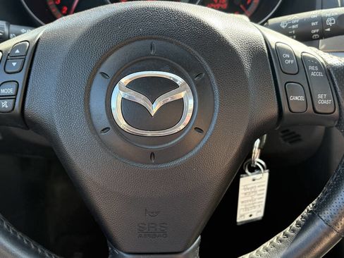 Used 2004 MAZDA MAZDA3 s FWD image 10