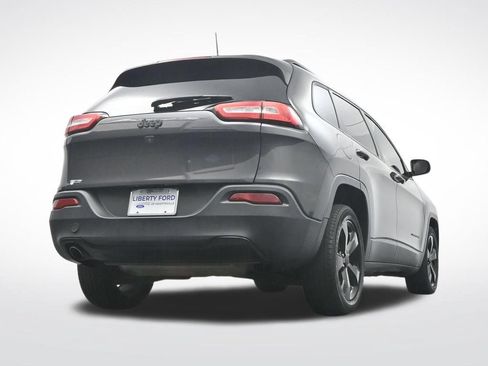 Used 2016 Jeep Cherokee Latitude FWD image 36