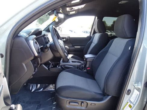 Used 2023 Toyota Tacoma TRD Off-Road AWD/4WD image 18
