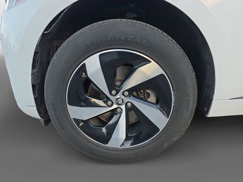 Used 2024 Jaguar F-PACE R-Dynamic S image 15