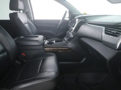 Used 2018 Chevrolet Suburban LT AWD/4WD image 32