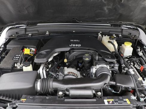 Used 2021 Jeep Gladiator Rubicon AWD/4WD image 29