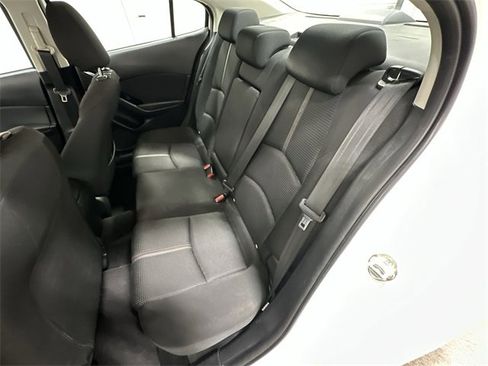 Used 2018 MAZDA MAZDA3 Sport w/ Preferred Equipment Package image 19