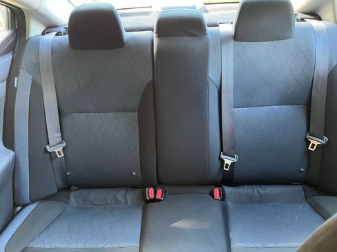 Used 2025 Nissan Versa SV FWD image 36