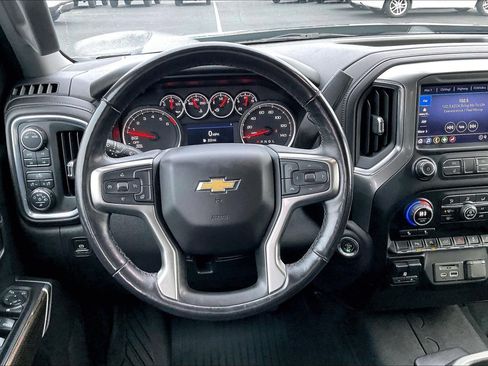 Used 2021 Chevrolet Silverado 1500 LT w/ Z71 Off-Road Package image 5