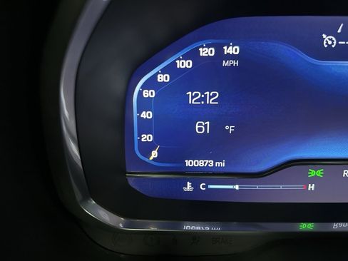 Used 2023 Chevrolet Suburban High Country image 14